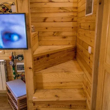 Tisina Tare بيت للعطل